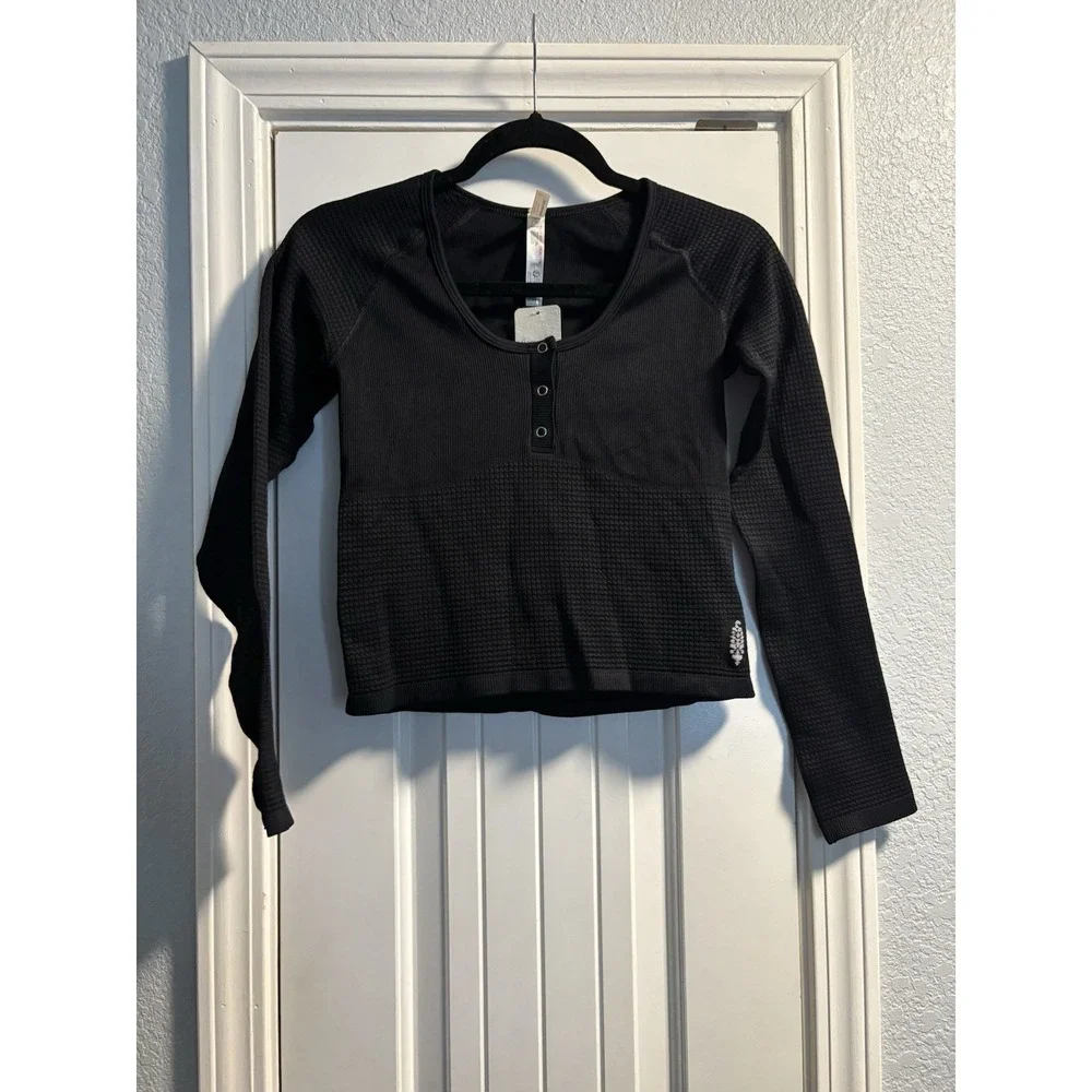 NWT Free People Movement Bail Out Long Sleeve Layer Crop Top Black M/L $68